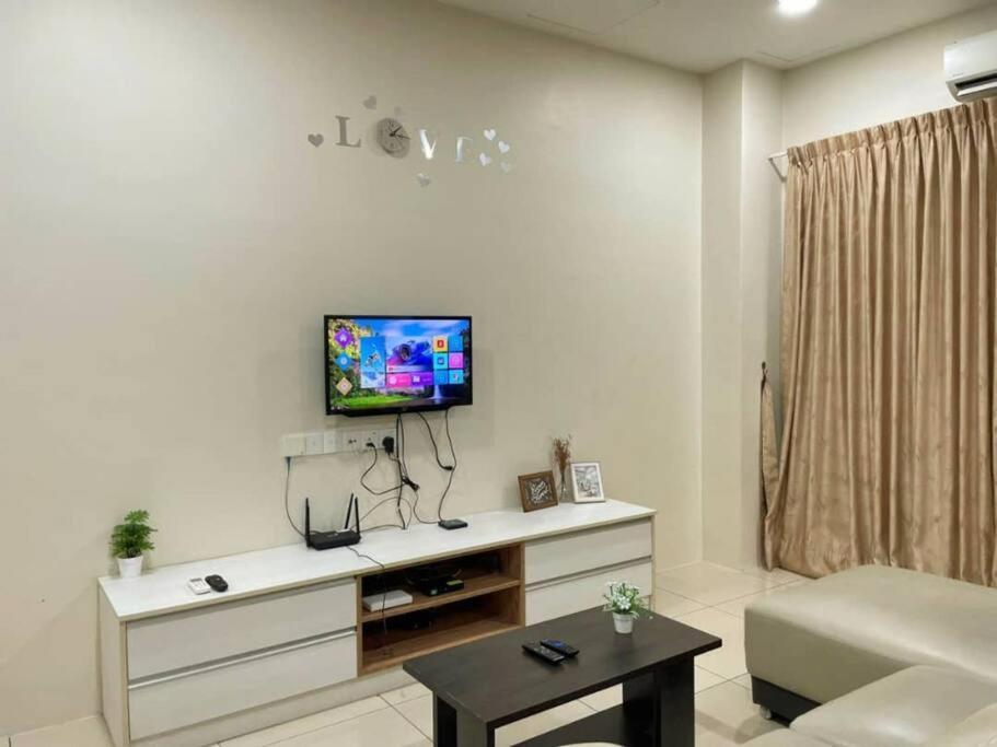 Cozyhouse 4Room 3Bath Room 10Pax'''Simpangampattasek Simpang Ampat  المظهر الخارجي الصورة