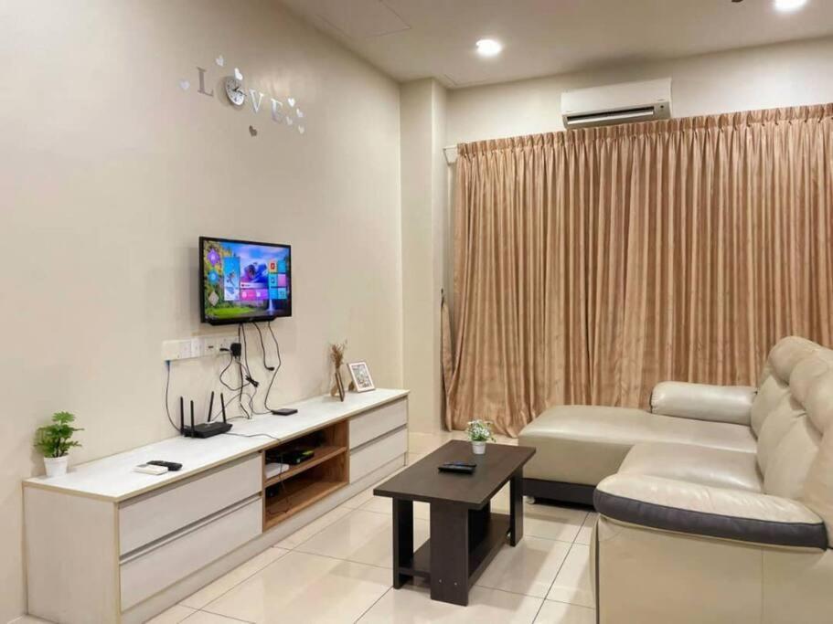 Cozyhouse 4Room 3Bath Room 10Pax'''Simpangampattasek Simpang Ampat  المظهر الخارجي الصورة