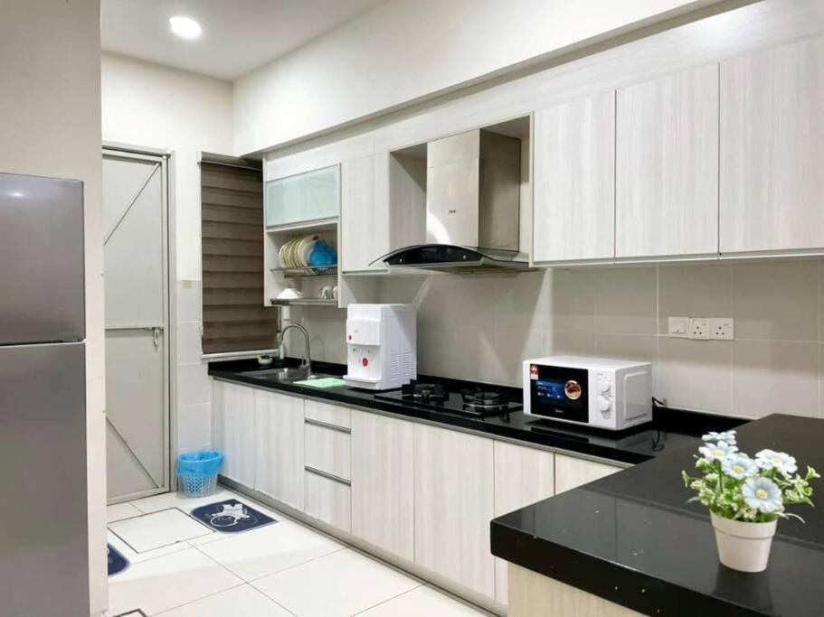 Cozyhouse 4Room 3Bath Room 10Pax'''Simpangampattasek Simpang Ampat  المظهر الخارجي الصورة